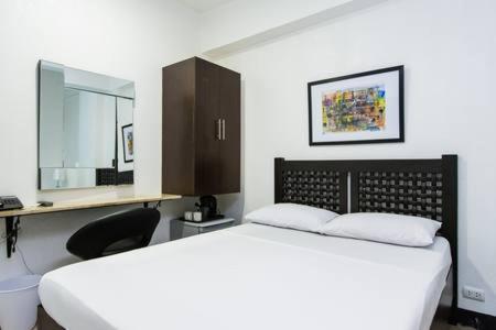 San Agustin Residences Makati City Екстер'єр фото