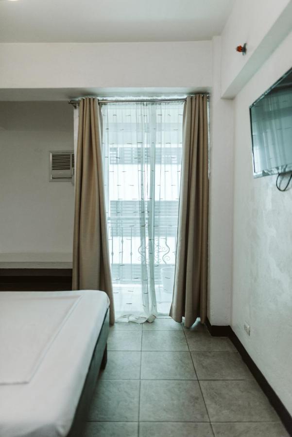 San Agustin Residences Makati City Екстер'єр фото