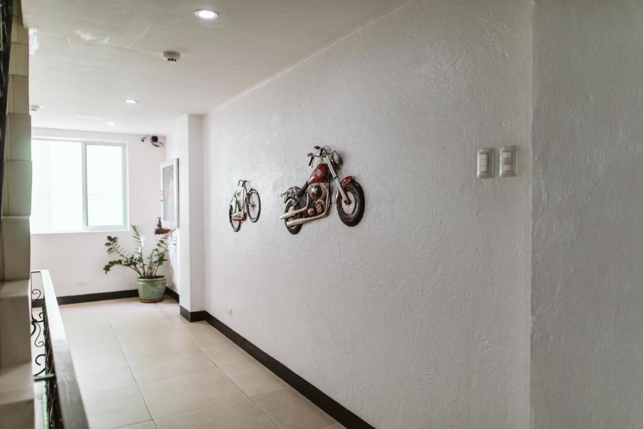San Agustin Residences Makati City Екстер'єр фото