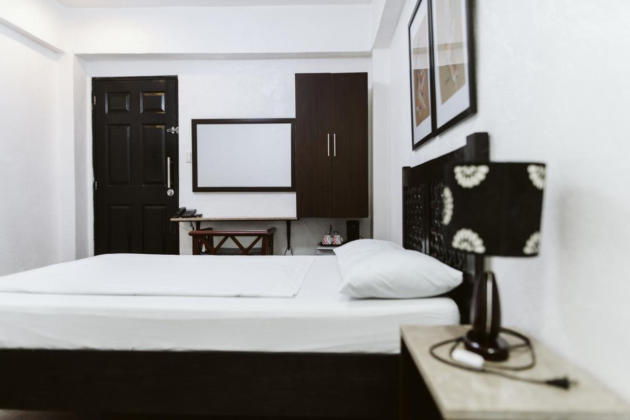 San Agustin Residences Makati City Екстер'єр фото